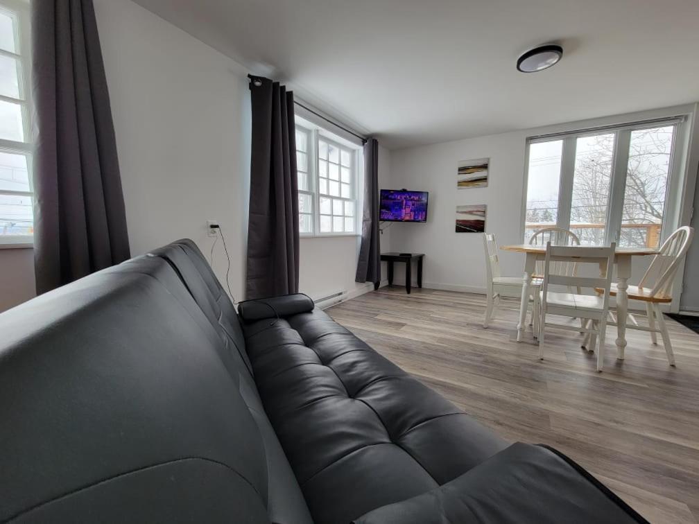 Aux 4 Vents - Auberg'Inn Carleton-sur-Mer Esterno foto